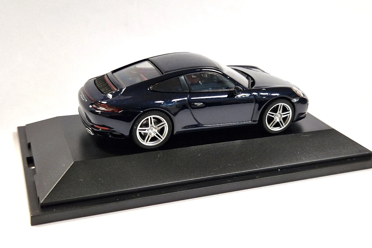 Herpa 071093 Porsche 911 Carrera 4 Dunkelblau Metallic Maßstab 1:43 Modellauto 3 Herpa 071093 Porsche 911 Carrera 4 Dunkelblau Metallic Maßstab 1:43 Modellauto - Image 3