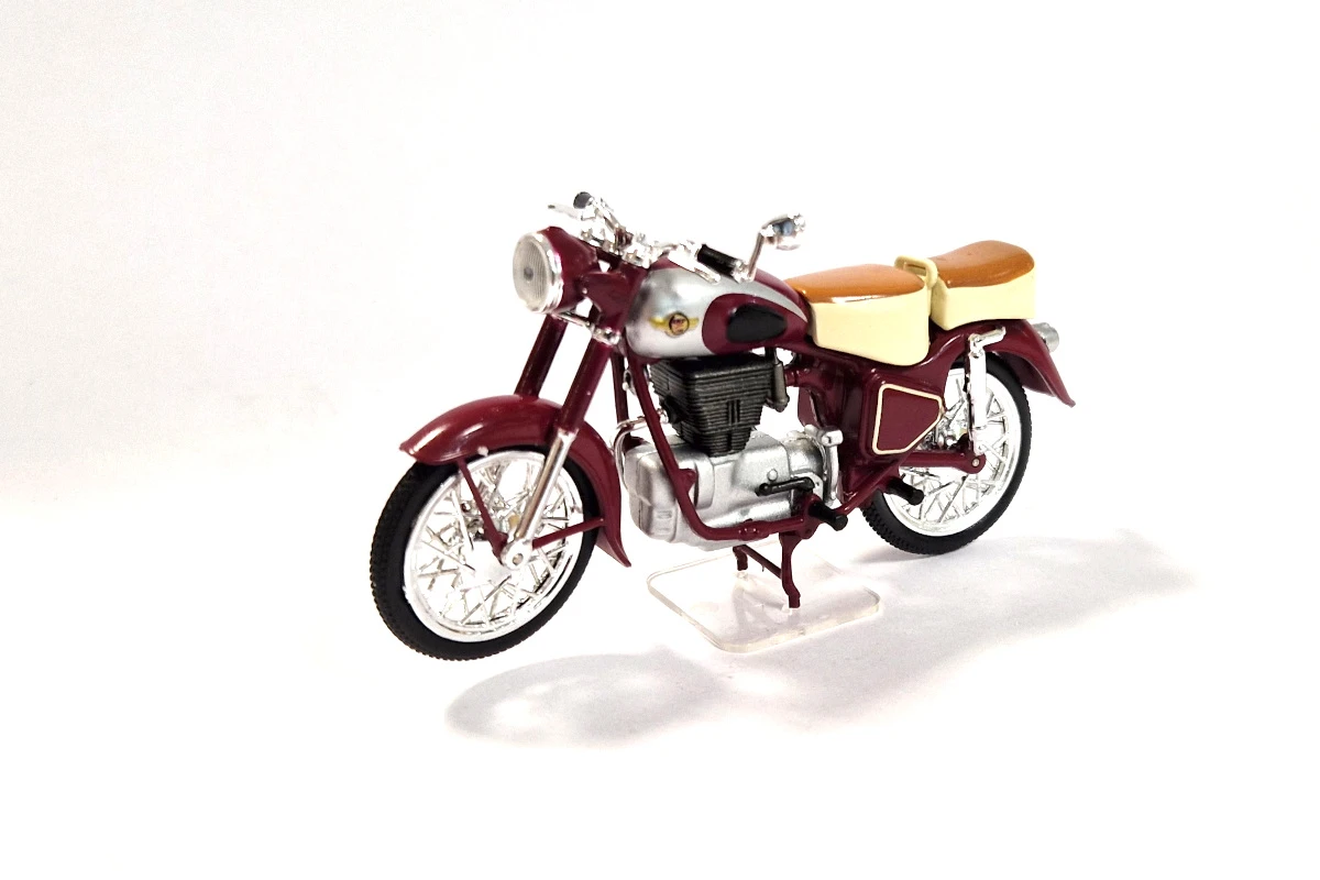 Sonstige Atlas 7168101 Motorrad Simson 425 S Dunkelrot/silber Maßstab 1:24 Modell (NOS) 1 Sonstige Atlas 7168101 Motorrad Simson 425 S Dunkelrot/silber Maßstab 1:24 Modell (NOS)