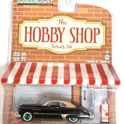 Chase Car! Greenlight 97140-A Buick Roadmaster Convertible With Vintage Gas Pump Schwarz 1949 - The