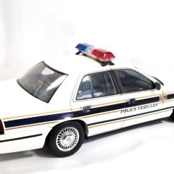 Maisto Gebraucht! Autoart Ford Crown Victoria EN114 "Police Vehicles" Weiss Maßstab 1:18 - Fast Wie Neu 4 Maisto Gebraucht! Autoart Ford Crown Victoria EN114 "Police Vehicles" Weiss Maßstab 1:18 - Fast Wie Neu -Modellauto Geschäft 20230612 124248