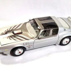 Sonstige Gebraucht! Road Signature 92378 Pontiac Firebird T/A 6.6 Trans Am Silber 1979 Maßstab 1:18 - Fast Wi