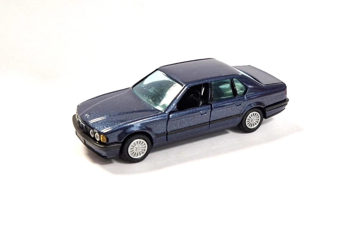 Sonstige Gebraucht! Gama 1107 BMW 735i (E32) Dunkelblau Metallic Maßstab 1:43 - Fast Wie Neu 1 Sonstige Gebraucht! Gama 1107 BMW 735i (E32) Dunkelblau Metallic Maßstab 1:43 - Fast Wie Neu