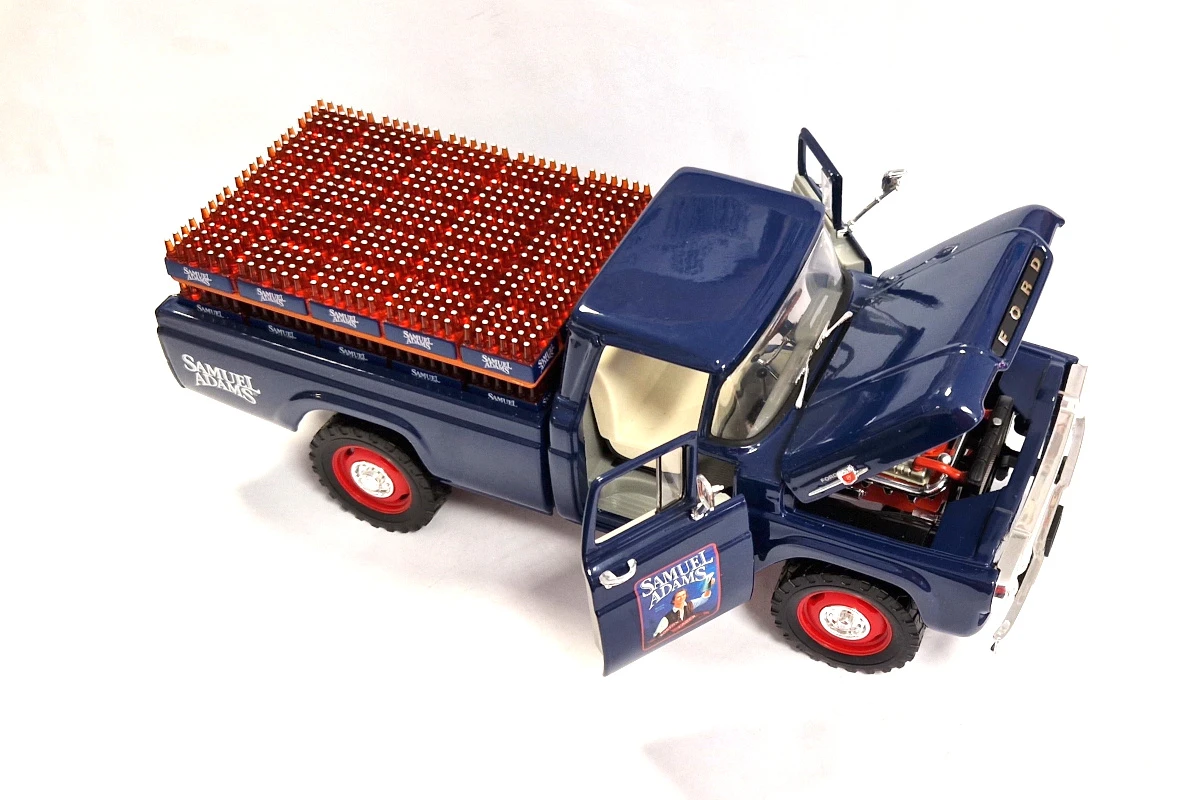 Sonstige Gebraucht! Road Signature 92319 Ford F-250 Pickup Truck "Samuel Adams" Blau 1959 Maßstab 1:18 - Fast 3 Sonstige Gebraucht! Road Signature 92319 Ford F-250 Pickup Truck "Samuel Adams" Blau 1959 Maßstab 1:18 - Fast - Image 3