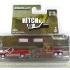 Greenlight 32250-B GMC K-2500 Sierra Grande Rot 1982 + Tandem Car Trailer - Hitch & Tow 25 Maßstab 1