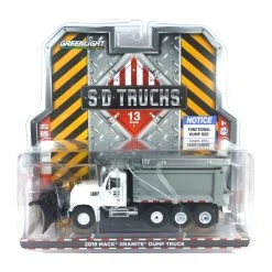 Greenlight 45130-C Mack Granite Dump Truck Räumfahrzeug Mit Schneeschieber Weiss/grau - SD-Trucks 13