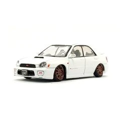 BM Creations 64B0083 Subaru Impreza WRX STi Weiss 2001 (LHD) Maßstab 1:64 Modellauto