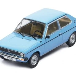 IXO Models CLC423 VW Polo I Hellblau 1975 Maßstab 1:43 Modellauto