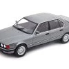 Modelcar Group Modelcar MCG18161 BMW 740i (E32) 7er Serie Grau Metallic 1992 Maßstab 1:18 Modellauto