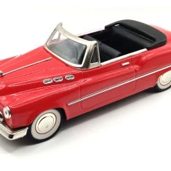 Sonstige Luxe Car MF321 Buick Standard Sedan Rot Maßstab 1:18 Modellauto (NOS)