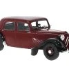Whitebox WB124116 Citroen Traction Avant 11BL Dunkelrot/schwarz 1952 Maßstab 1:24 Modellauto