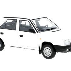 Whitebox WB124141 Skoda Favorit Weiss 1989 Maßstab 1:24 Modellauto