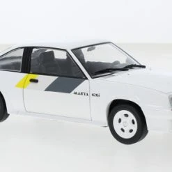 Whitebox WB124173 Opel Manta B GSi Weiss Maßstab 1:24 Modellauto